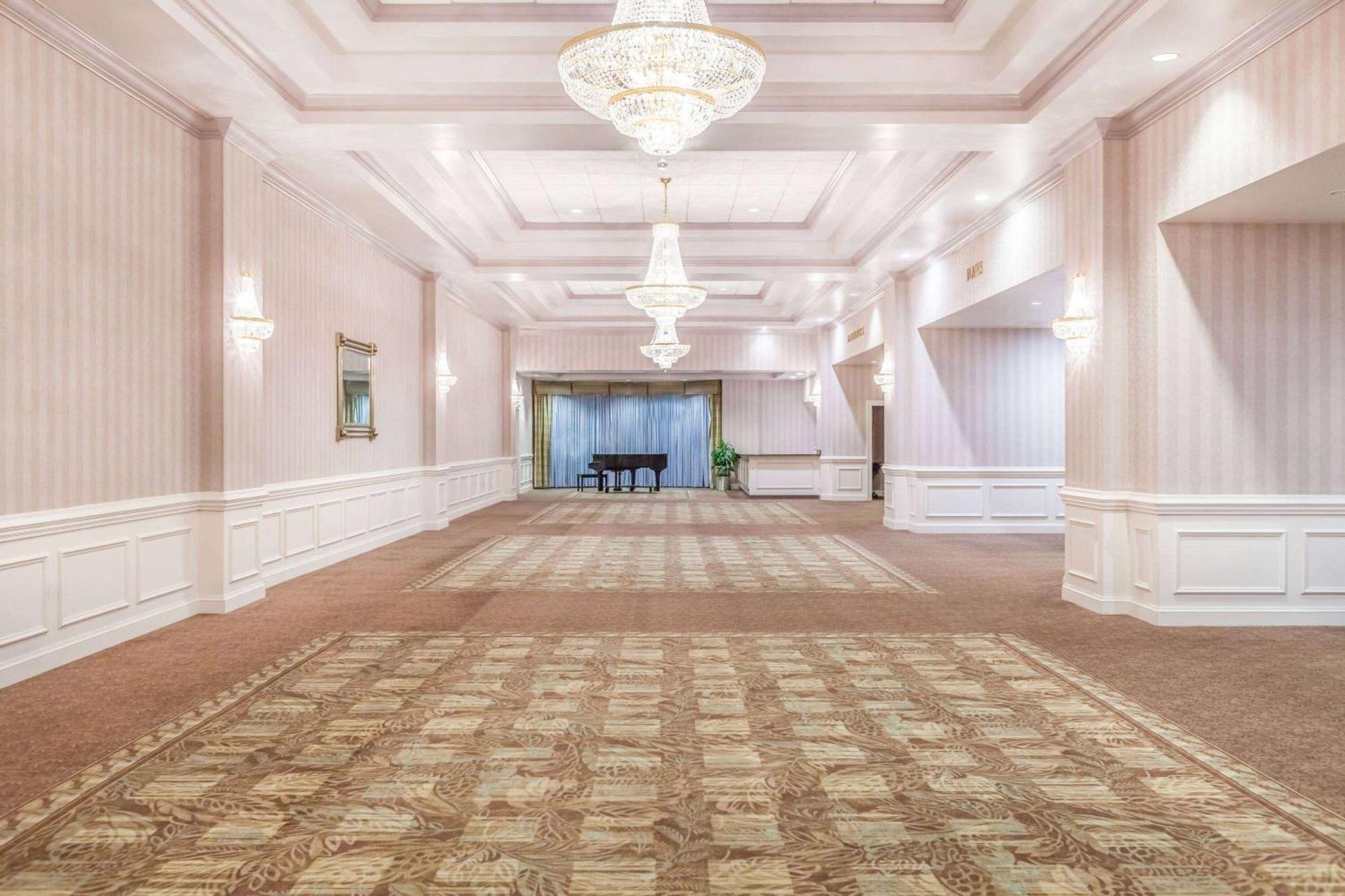 Wyndham Virginia Beach Oceanfront Extérieur photo